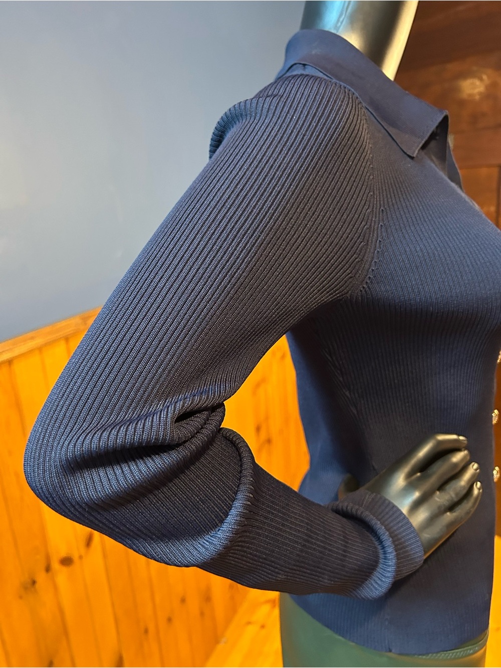 Ribbed Button-Front Women's Top in Navy. NWT - Picture 4 of 6